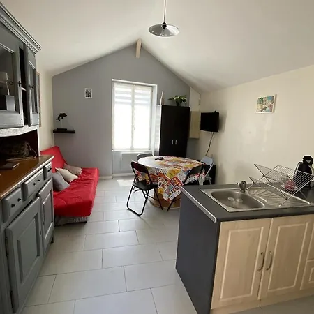 Cozy F2 A 300m De La Avec Jardin Clos Et Parking, Proche Commerces Et Loisirs - Fr-1-612-140 酒店 *